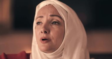 عايدة الأيوبى توقع على عقد إحياء ثالث حفلاتها الغنائية فى رمضان 