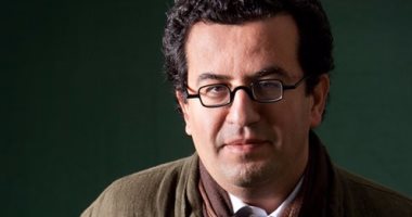 كاتب مثير  للحكايات.. تعرف على الليبى هشام مطر قبل وصوله لمعرض القاهرة للكتاب