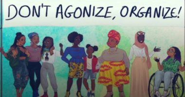 عمدة باريس تدعو إلى منع مهرجان للنساء السود بدعوى العنصرية ضد البيض