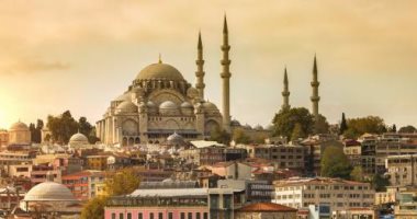 باحث لـ"فايننشال تايمز": تركيا تخطط لبناء جسر برى مع العالم العربى