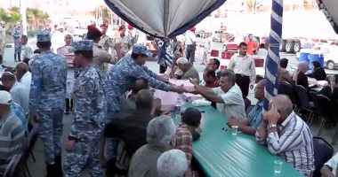 القوات المسلحة تشارك المواطنين بـ133 مائدة رمضانية لإفطار الصائمين