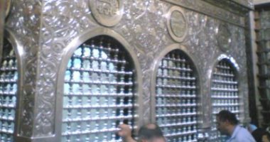 مسجد السيدة زينب "حى وضريح" جدده عبد الناصر وخلاف حول صاحبته