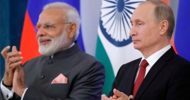 بالصور.. بوتين يلتقى رئيس وزراء الهند على هامش منتدى بطرسبرج الاقتصادى