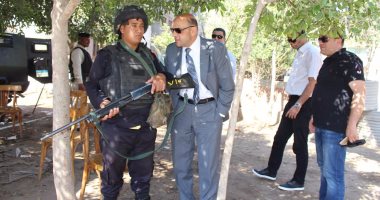 مدير أمن دمياط يفاجىء الخدمات الأمنية بقرية البصارطة