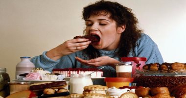 دراسة: اعتقاد الأشخاص بالإفراط فى الطعام يجعلهم يشعرون بالشبع