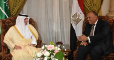 وزير الخارجية يغادر لجدة لحضور اجتماع الدول الداعية لوقف تمويل قطر للإرهاب 