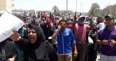 بالصور.. أهالى "عزبة أبو عوف" ببورسعيد يطالبون بوحدات سكنية