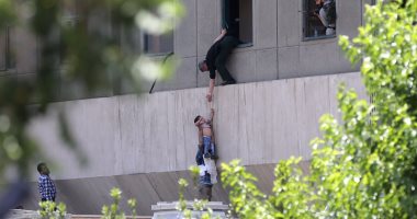 بالصور.. إيران تكشف أسماء الإرهابيين الخمسة منفذى عمليات البرلمان والضريح