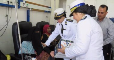 بالصور.. الشرطة النسائية توزع الهدايا على مرضى معهد الأورام بمناسبة رمضان