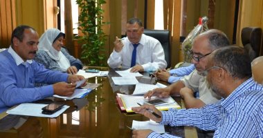 محافظة الإسماعيلية تناقش خطة عمل اللجنة الدائمة لمتابعة تقنيين وضع اليد 