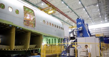 بالصور.. جولة داخل مصانع إنتاج طائرات الركاب "بوينج الأمريكية"