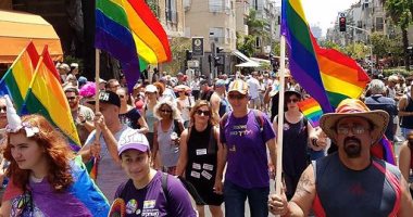 بالصور.. مسيرة للشواذ والمثليين تجوب شوارع إسرائيل تحت حراسة أمنية