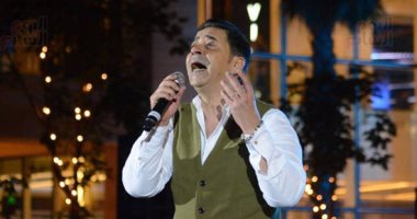 بالصور.. مدحت صالح يحيى افتتاح مهرجان الأغنية فى الإسكندرية بألبومه الجديد