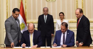 بالصور.. رئيس الوزراء يشهد توقيع اتفاقية بين وزارة التعاون الدولى وقناة السويس