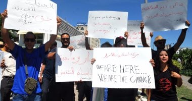 بالصور.. تونسيون يتظاهرون للمطالبة بحرية الإفطار العلنى فى رمضان