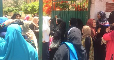 أولياء أمور يقتحمون حرم مدرسة فى الهرم بسبب سرق محمول طالبة