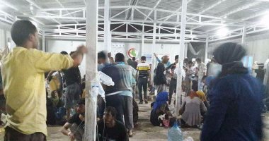 بالصور.. 800 حالة تسمم فى مخيم عراقى بسبب تناول وجبات إفطار "قطرية" فاسدة
