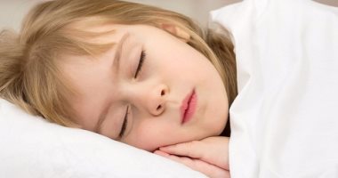 دراسة: الأطفال قد يتعرضون لأنماط نوم سيئة حال معاناة أمهاتهم من الأرق