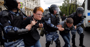 الأمن الروسى يعتقل أوكرانيا من حركة "القطاع الأيمن" المتطرفة