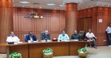 محافظ بورسعيد يشيد بدور الأجهزة الأمنية في إزالة المناطق العشوائية