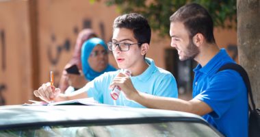 التعليم: طالب بسوهاج مسئول عن تصوير امتحان الجبر والهندسة الفراغية