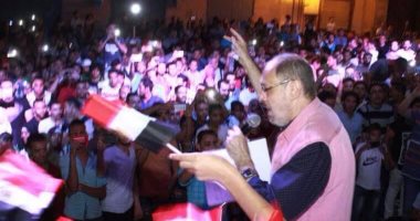آلاف يجتمعون فى حب مصر من خلال احتفالية شارع المعز  