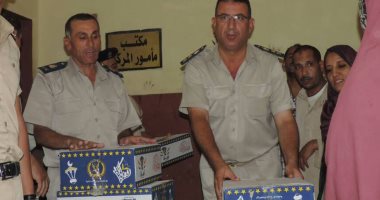 مركز شرطة ناصر ببنى سويف يوزع 150 كرتونة سلع على الفقراء