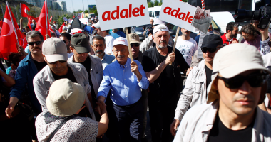 لليوم الثانى.. بالصور.. احتجاجات فى تركيا على اعتقال برلمانى معارض