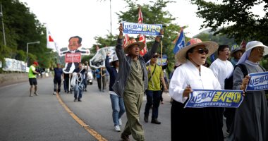 بالصور.. مظاهرات فى كوريا الجنوبية ضد نشر نظام صواريخ "ثاد" الأمريكية