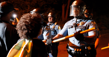 ضابط شرطة أمريكى يفقد عمله إثر تصريحات عنصرية ضد السود