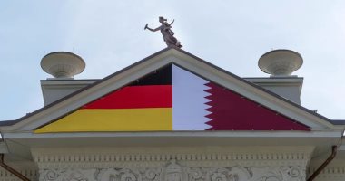 قطر تعتدى على تاريخ ألمانيا وتغطى تمثالا أثريا فى سفارتها ببرلين