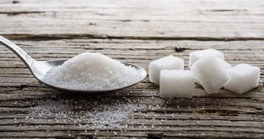 لماذا تطلق الدراسات العلمية على السكر "السم الأبيض"؟ اعرف اضراره