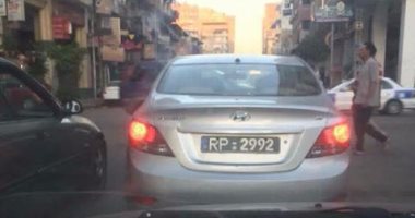 قارئ يرصد سيارة بدون لوحة أرقام فى شارع الثلاثينى ببورسعيد
