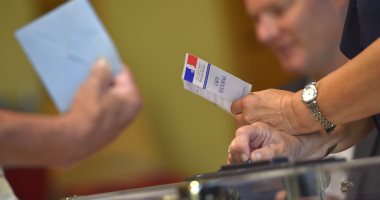 الفرنسيون فى الخارج يدلون بأصواتهم فى الجولة الثانية من الانتخابات التشريعية
