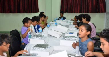 "مصر للطيران" تقدم وجبات إفطار لإحدى المؤسسات الخيرية الراعية للأيتام
