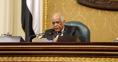على عبد العال يرفع جلسة البرلمان ويؤكد على النواب: غدا مهم