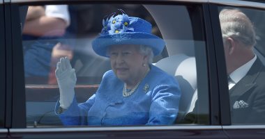 بالصور.. الملكة إليزابيث تصل مجلس العموم البريطانى لافتتاح جلسات البرلمان