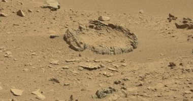 ناسا ترصد صخورا غامضة على سطح كوكب المريخ