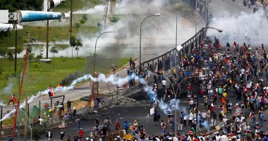 بالصور.. مظاهرات وأعمال عنف فى فنزويلا تنديدا بقمع قوات الأمن