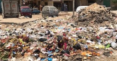 بالصور.. القمامة تحاصر سكان شارع التروللى خلف حديقة بدر بالقاهرة
