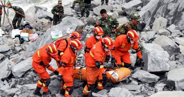 بالصور.. انتشال 10 جثامين من موقع الانهيار الأرضى بمقاطعة سيتشوان الصينية