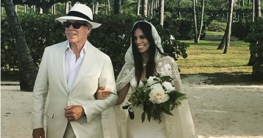 ابنة المصمم تومى هيليفيجر تتزوج بفستان زفاف اشتركت فى تصميمه مع والدها