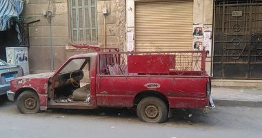 سيارة مهجورة بشارع الثقيفة فى الإسكندرية تثير مخاوف المواطنين