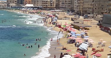 بالفيديو والصور.. الإسكندرية تواصل استقبال الوافدين لقضاء إجازة الصيف