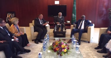 وزير الخارجية ورئيس المفوضية الأفريقية يبحثان قضايا القارة السمراء