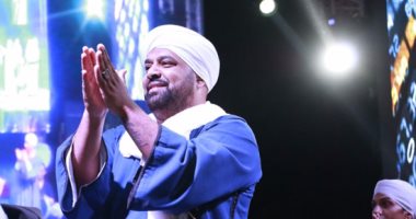 الشاعر رمضان محمد يعيد حجازى متقال بأغنية "المعلم"