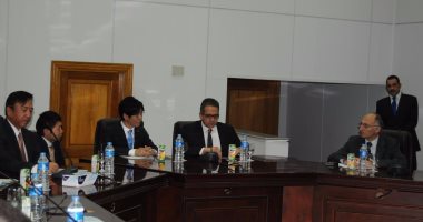 خالد العنانى يلتقى وزير الثقافة اليابانى لبحث سبل التعاون بين البلدين