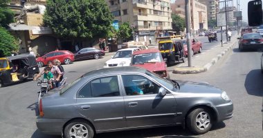 شكوى من سير الـ"توك توك" فى شارع شبرا رغم منعه للسير بالشوارع الرئيسية