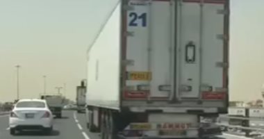بالفيديو.. نشطاء خليجيون يكشفون وصول شاحنات إيرانية للدوحة لدعم تميم