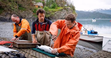 مارك زوكربيرج يزور ولاية ألاسكا ويصطاد السمك ضمن تحدى 2017